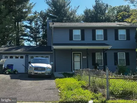 1412 Rollinghouse Dr, Frederick, MD 21703