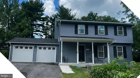 1412 Rollinghouse Dr, Frederick, MD 21703