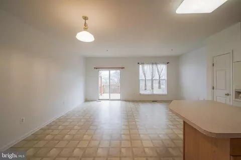 Living - 2574 Carrington Way, Frederick, MD 21702 photo 8 of 14