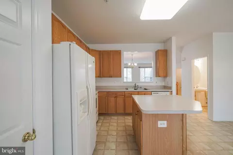Kitchen - 2574 Carrington Way, Frederick, MD 21702 photo 2 of 3