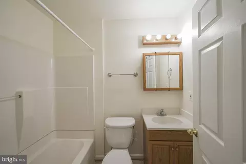 Bath - 2574 Carrington Way, Frederick, MD 21702 photo 1 of 2