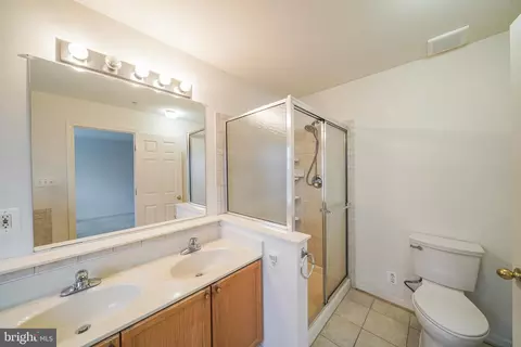 Bath - 2574 Carrington Way, Frederick, MD 21702 photo 2 of 2