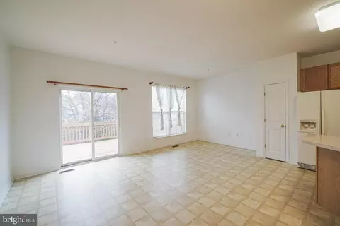 Living - 2574 Carrington Way, Frederick, MD 21702 photo 11 of 14