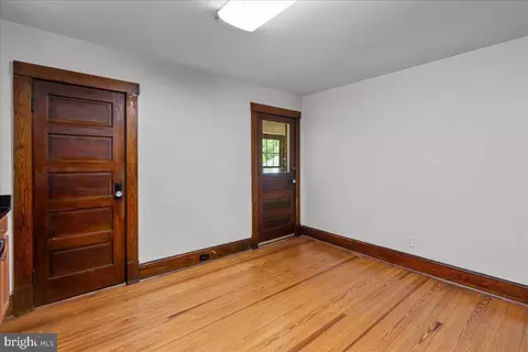 Entry Way - 551 E Church St, Frederick, MD 21701 photo 7 of 10
