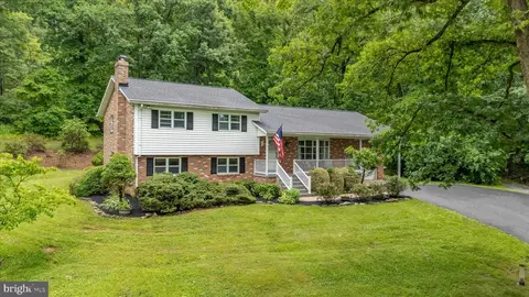 3884 Point Of Rocks Rd, Jefferson, MD 21755