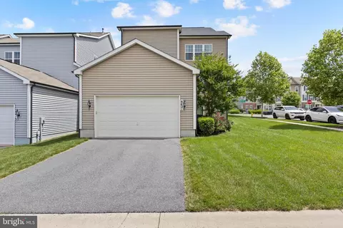 Exterior - 8421 Pine Bluff Rd, Frederick, MD 21704 photo 2 of 5