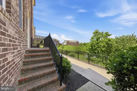 Exterior - 9150 Kenway Ln, Frederick, MD 21704 photo 2 of 12