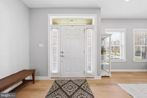 Entry Way - 9150 Kenway Ln, Frederick, MD 21704 photo 2 of 7