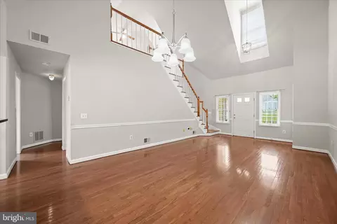 Living - 900 Mclendon Dr, Frederick, MD 21702 photo 5 of 9