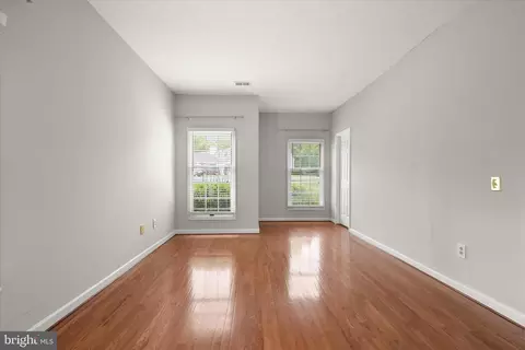 Living - 900 Mclendon Dr, Frederick, MD 21702 photo 9 of 9