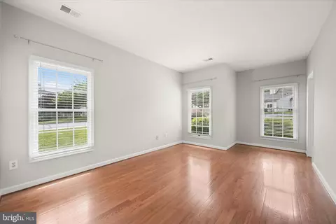 Living - 900 Mclendon Dr, Frederick, MD 21702 photo 8 of 9