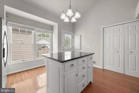 Entry Way - 900 Mclendon Dr, Frederick, MD 21702 photo 5 of 7