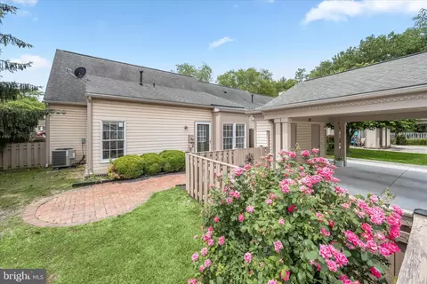 Exterior - 900 Mclendon Dr, Frederick, MD 21702 photo 4 of 13