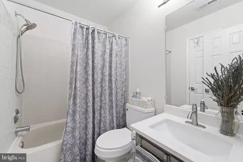 Bath - 5624 Rockledge Ct, Frederick, MD 21703 photo 3 of 3