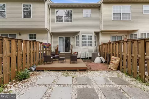 Exterior - 5624 Rockledge Ct, Frederick, MD 21703 photo 8 of 14
