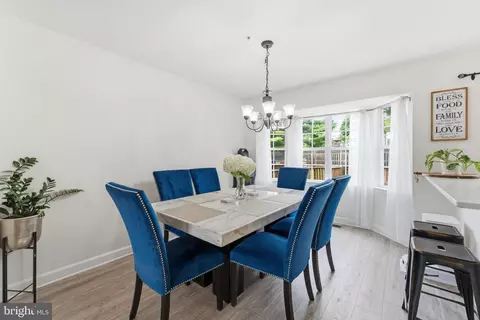 Dining - 5624 Rockledge Ct, Frederick, MD 21703 photo 2 of 5