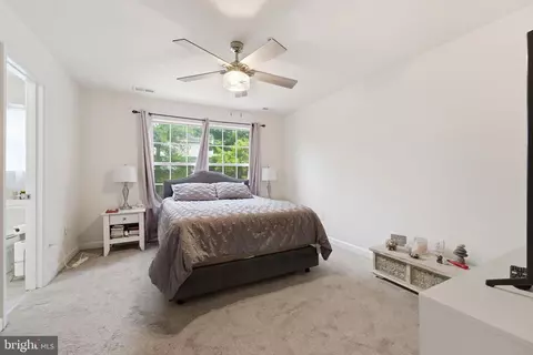 Bedroom - 5624 Rockledge Ct, Frederick, MD 21703 photo 4 of 6