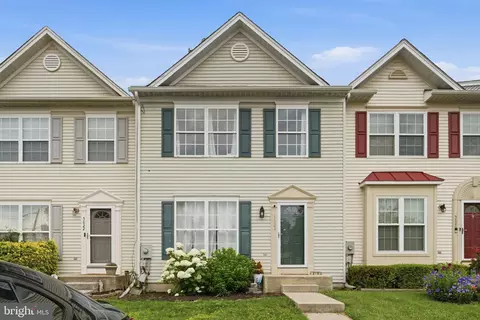 Exterior - 5624 Rockledge Ct, Frederick, MD 21703 photo 2 of 14