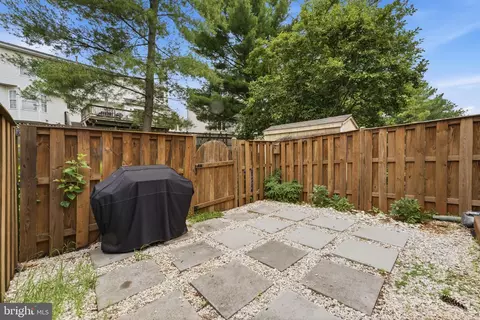 Exterior - 5624 Rockledge Ct, Frederick, MD 21703 photo 7 of 14