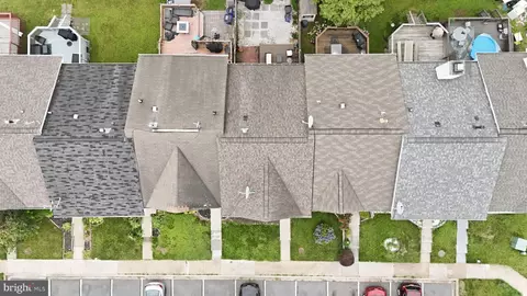View/Area - 5624 Rockledge Ct, Frederick, MD 21703 photo 5 of 10