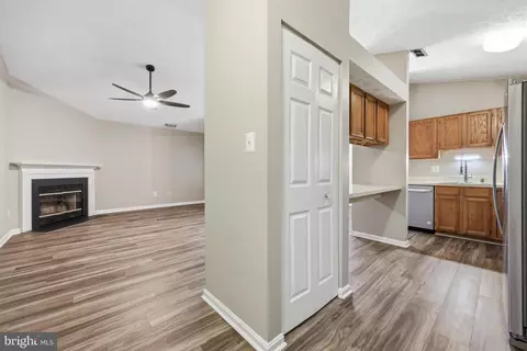 Entry Way - 2112 Whitehall Rd #2C, Frederick, MD 21702 photo 12 of 16