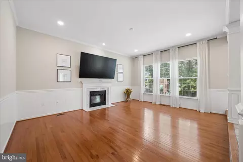 Living - 604 Bushytail Dr, Frederick, MD 21703 photo 3 of 5
