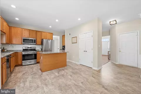Entry Way - 604 Bushytail Dr, Frederick, MD 21703 photo 7 of 13