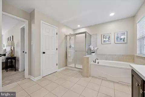 Entry Way - 107 Redcloud Ct, Frederick, MD 21702 photo 6 of 11