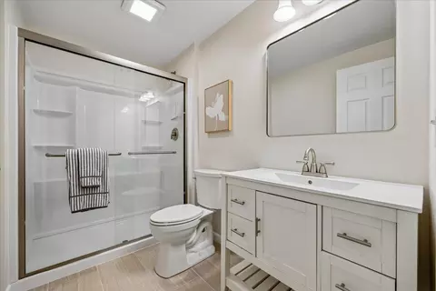 Bath - 107 Redcloud Ct, Frederick, MD 21702 photo 4 of 4