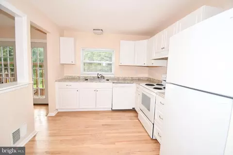 Kitchen - 1666 Colonial Way, Frederick, MD 21702 photo 2 of 4