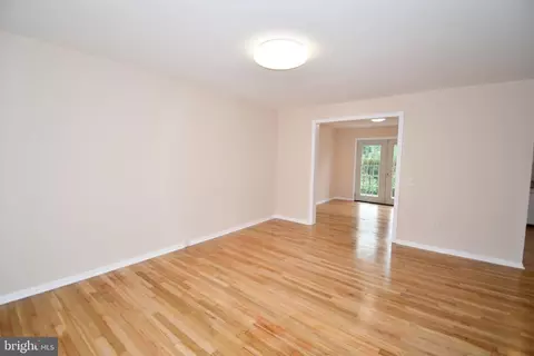 Living - 1666 Colonial Way, Frederick, MD 21702 photo 9 of 14