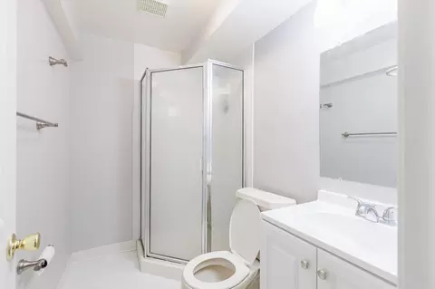 Bath - 2433 Dunmore Ct, Frederick, MD 21702 photo 4 of 4