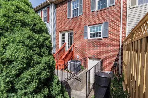 Exterior - 2433 Dunmore Ct, Frederick, MD 21702 photo 3 of 5