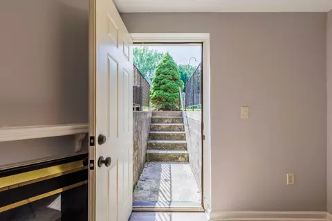 Entry Way - 2433 Dunmore Ct, Frederick, MD 21702 photo 5 of 5