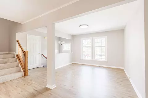Living - 2433 Dunmore Ct, Frederick, MD 21702 photo 2 of 6