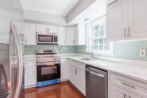 Kitchen - 2433 Dunmore Ct, Frederick, MD 21702 photo 3 of 4