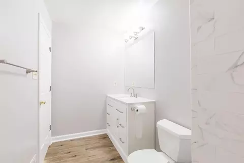 Bath - 2433 Dunmore Ct, Frederick, MD 21702 photo 2 of 4