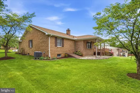 Exterior - 12 Caroline Dr, Middletown, MD 21769 photo 12 of 16