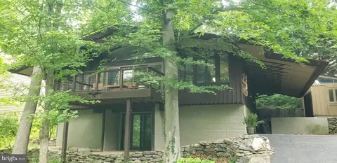 10602 Old Barn Rd, New Market, MD 21774