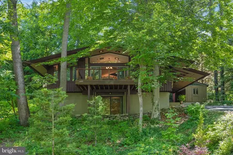 10602 Old Barn Rd, New Market, MD 21774