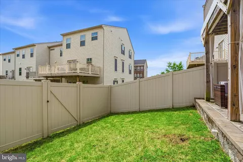 Exterior - 5923 Leben Dr, Frederick, MD 21703 photo 7 of 7