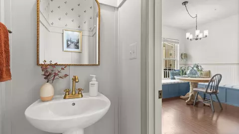 Bath - 5967 Whelan Ln, Frederick, MD 21703 photo 1 of 5