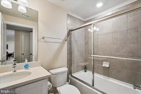 Bath - 809 Foundry St, Frederick, MD 21701 photo 2 of 2