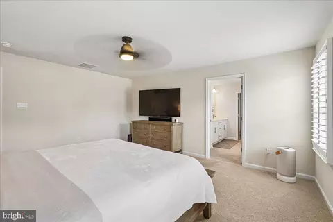 Bedroom - 809 Foundry St, Frederick, MD 21701 photo 2 of 4