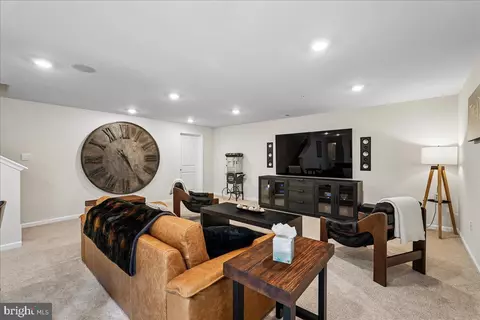 Entry Way - 809 Foundry St, Frederick, MD 21701 photo 9 of 11