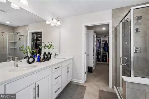 Entry Way - 809 Foundry St, Frederick, MD 21701 photo 6 of 11