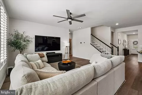 809 Foundry St, Frederick, MD 21701
