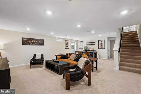 Entry Way - 809 Foundry St, Frederick, MD 21701 photo 8 of 11