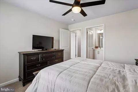 Bedroom - 809 Foundry St, Frederick, MD 21701 photo 4 of 4
