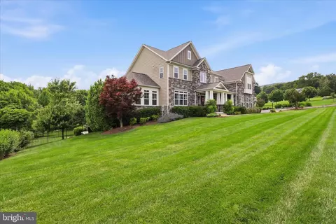 5801 Iroquois Pl, Frederick, MD 21702